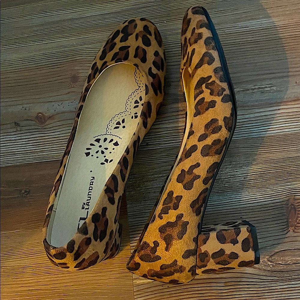CL by LaundryLeopard Print Pumps in Suede 9M